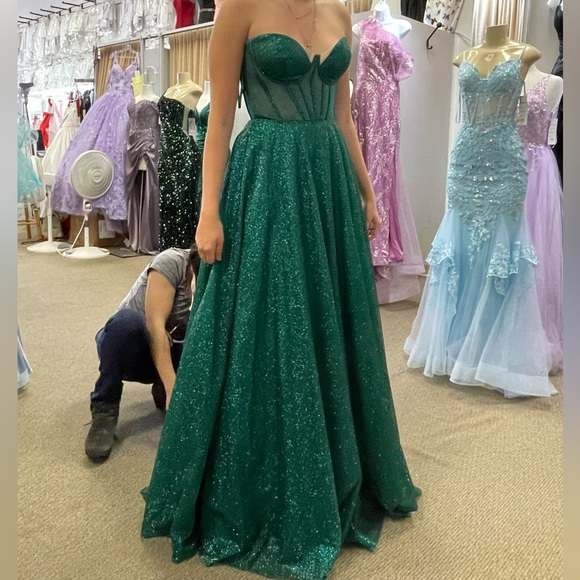 LP Divina Special Occasion Dress Soft Green main image 1